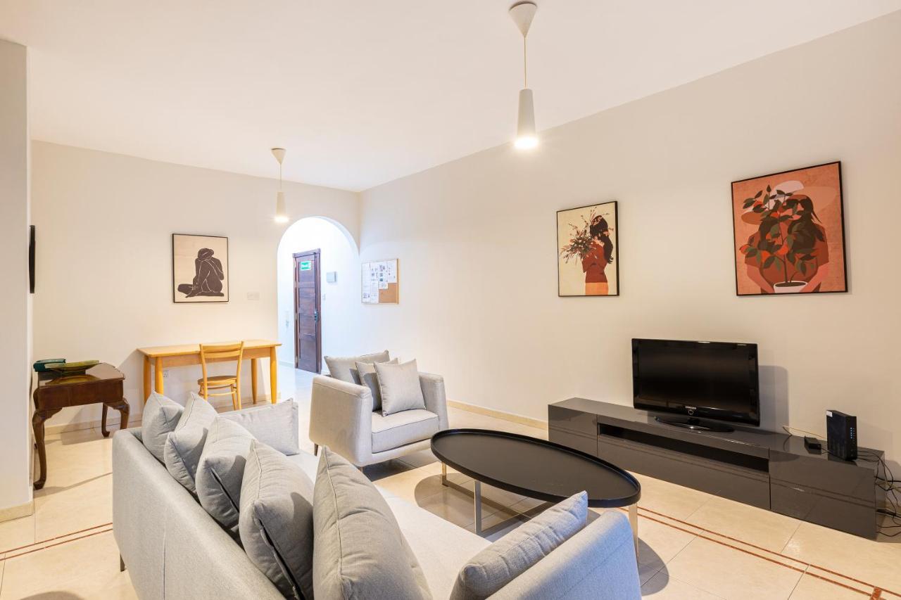 Sliema Central Apartment Just Minutes From The Beach By Jl Extérieur photo