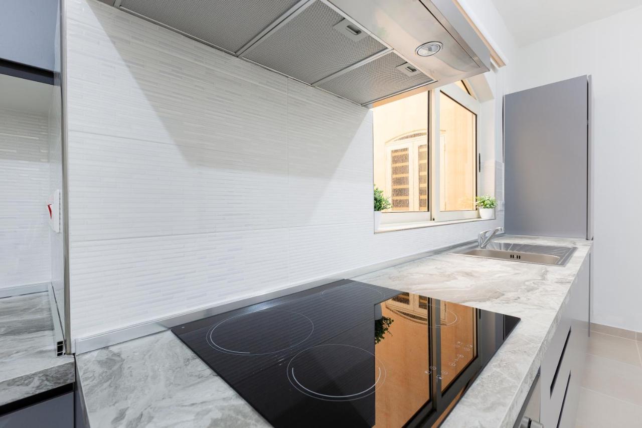 Sliema Central Apartment Just Minutes From The Beach By Jl Extérieur photo