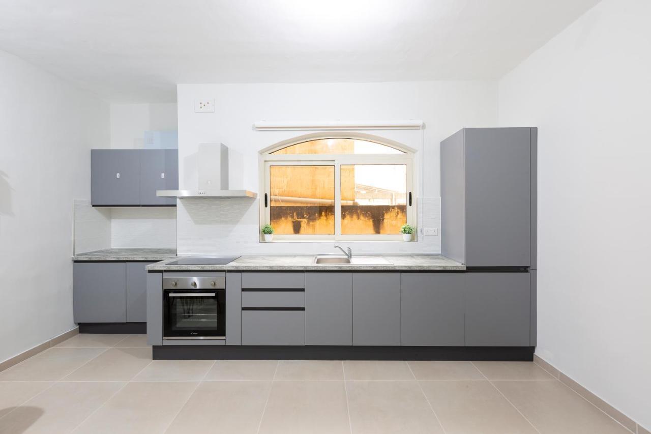 Sliema Central Apartment Just Minutes From The Beach By Jl Extérieur photo