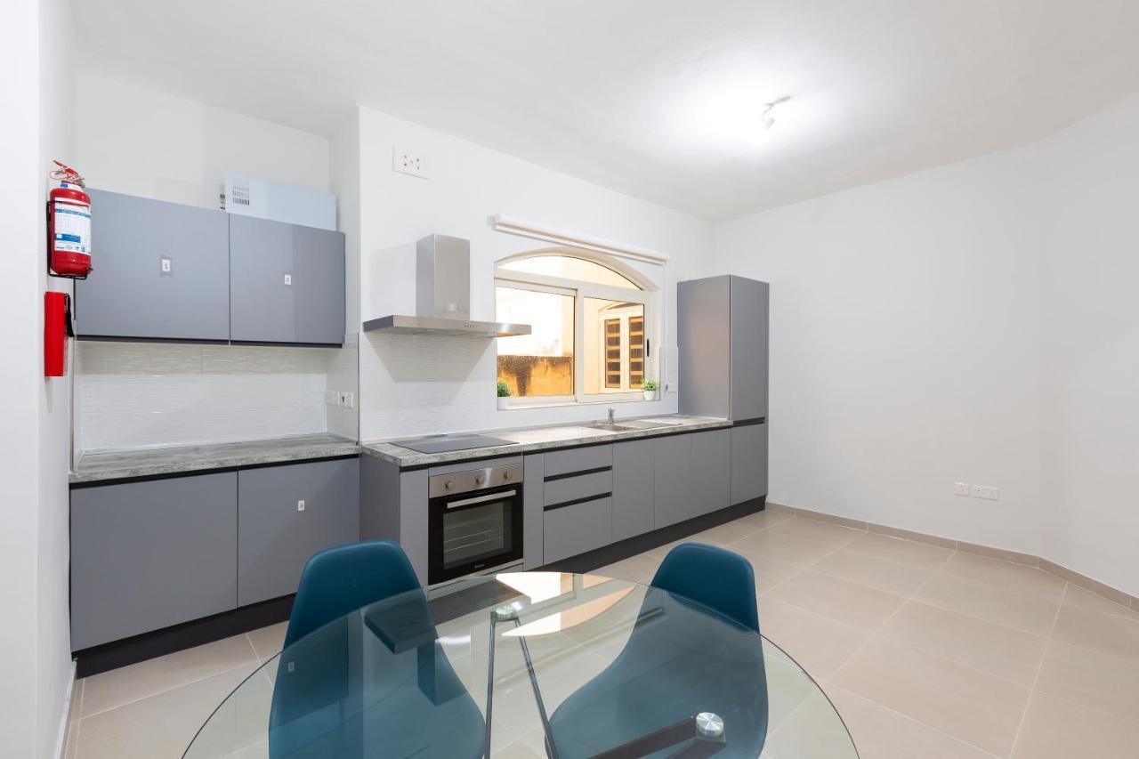 Sliema Central Apartment Just Minutes From The Beach By Jl Extérieur photo